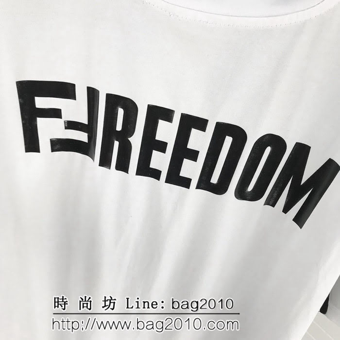 FENDI芬迪 19ss新款 前後拼色設計 字母印花 上身潮爆定制精梳棉面料 男女同款 ydi2554